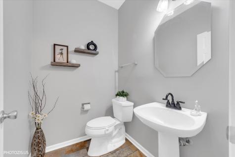 2952 Waters Edge Circle Aurora IL 60504