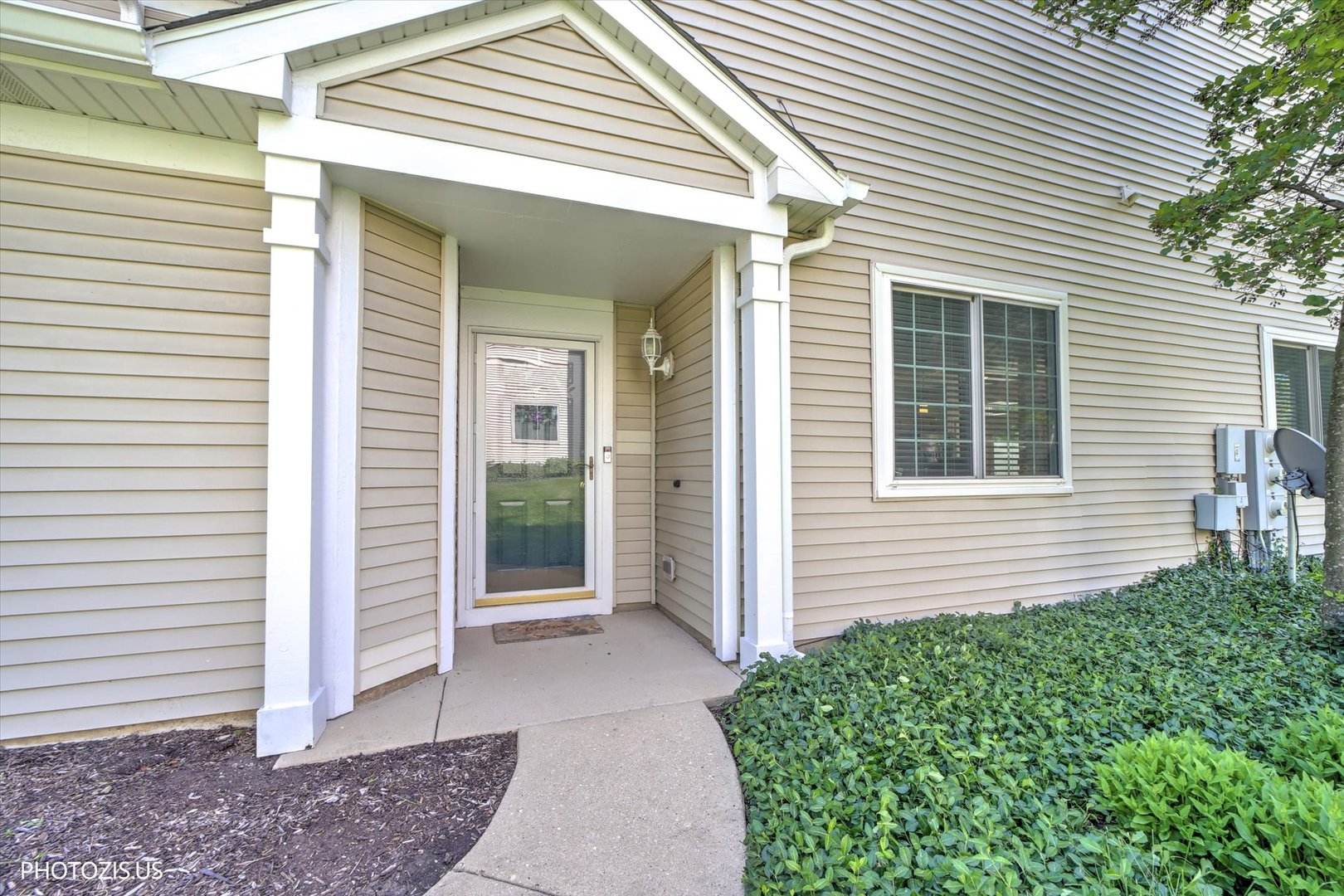 2952 Waters Edge Circle Aurora IL 60504