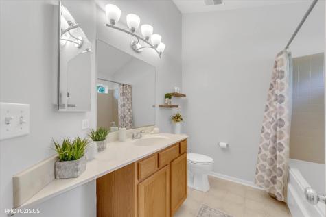 2952 Waters Edge Circle Aurora IL 60504
