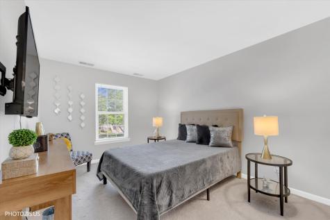 2952 Waters Edge Circle Aurora IL 60504