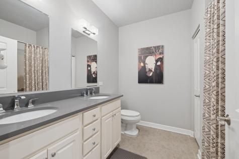 1124 Lake Street Oak Park IL 60301