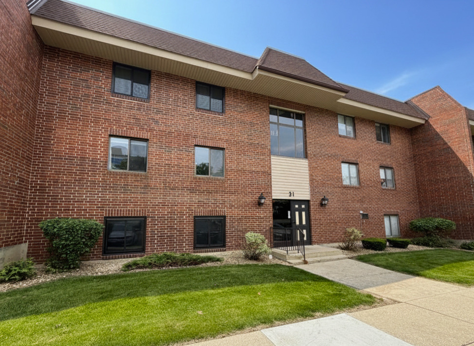 31 East Janata Boulevard Lombard IL 60148
