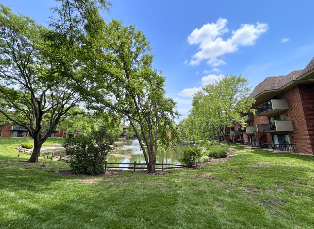 31 East Janata Boulevard Lombard IL 60148