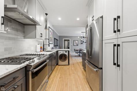 1516 West Byron Street Chicago IL 60613