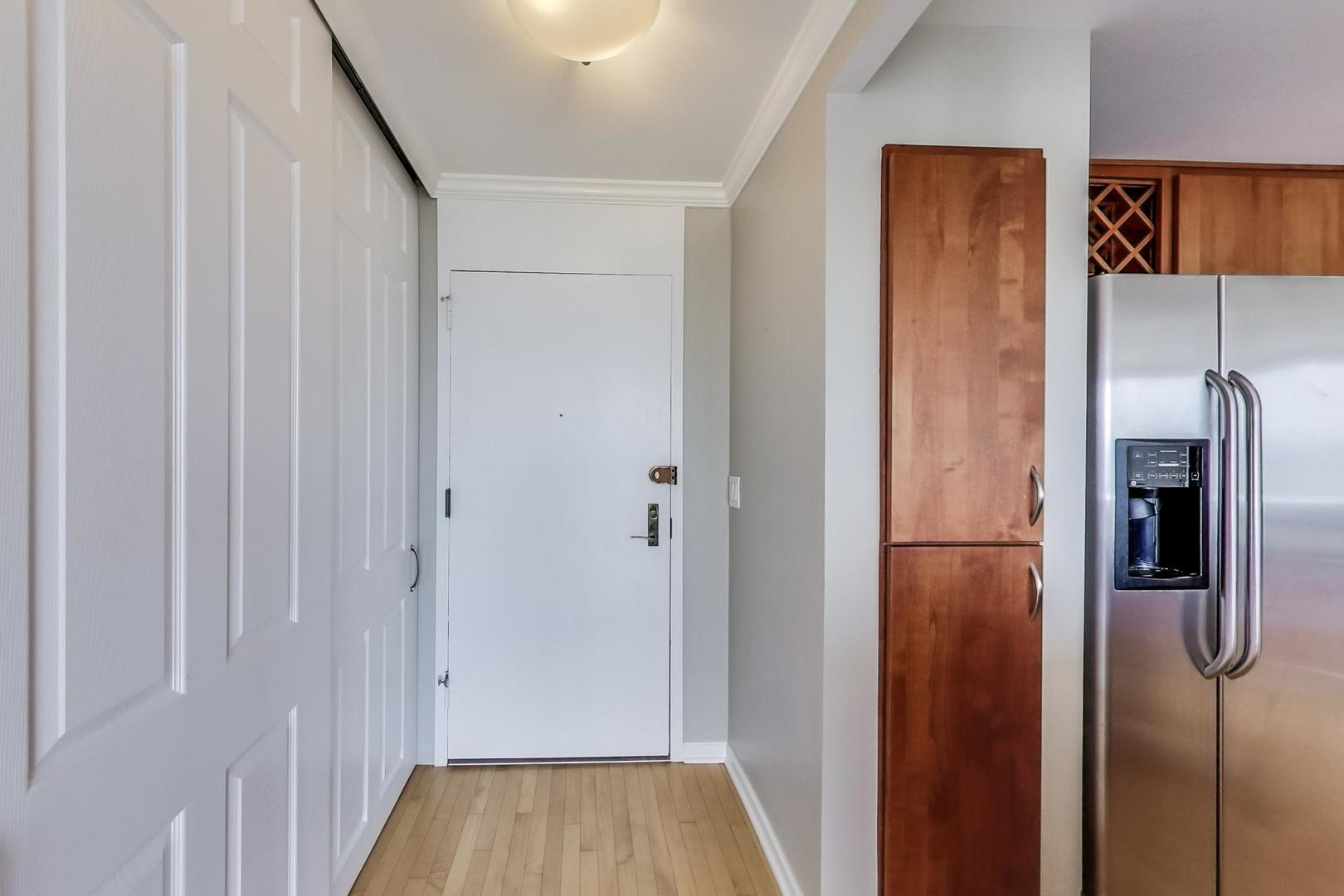 2800 North Lake Shore Drive Chicago IL 60657