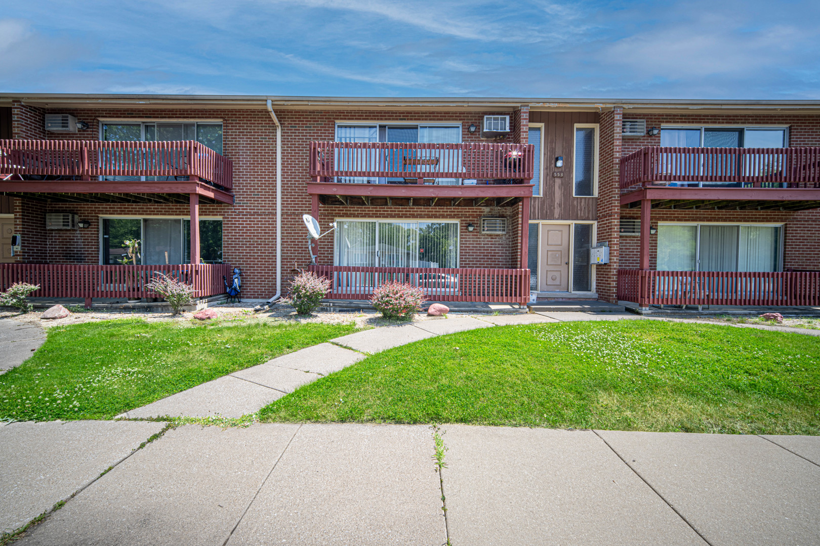 553 North Carroll Parkway Glenwood IL 60425