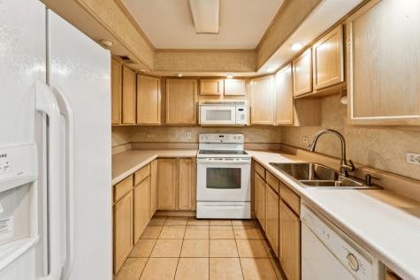 522 East Algonquin Road Schaumburg IL 60173