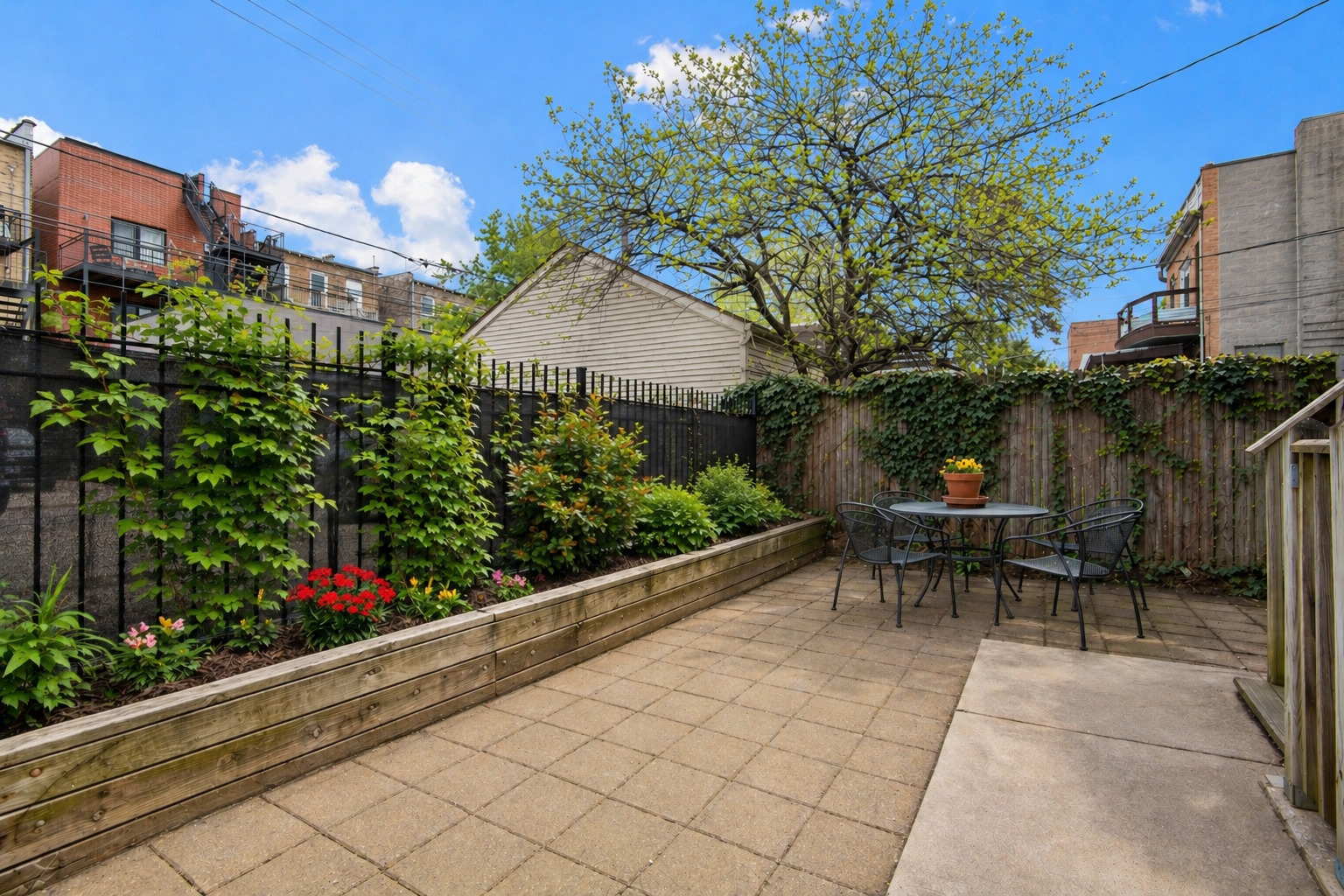 1734 West Ohio Street Chicago IL 60622
