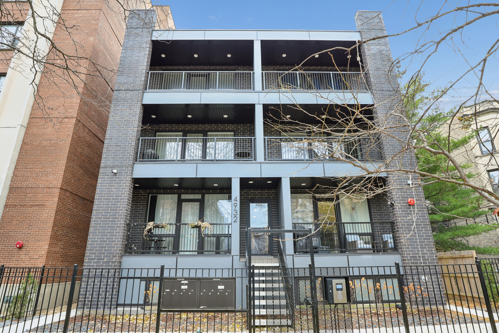 4932 North Kenmore Avenue Chicago IL 60640