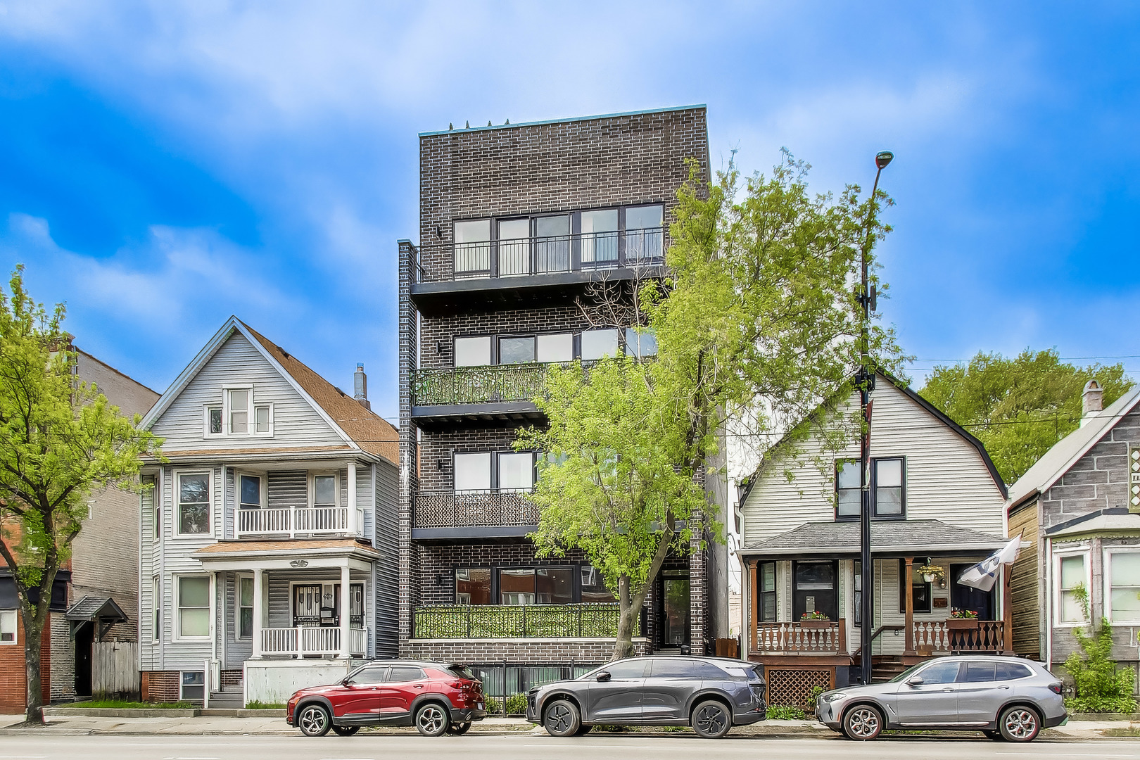 5042 North Western Avenue Chicago IL 60625