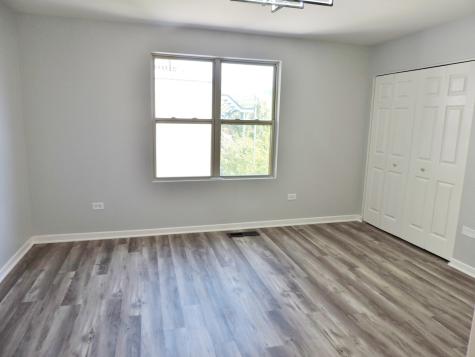 7037 South Oglesby Avenue Chicago IL 60649