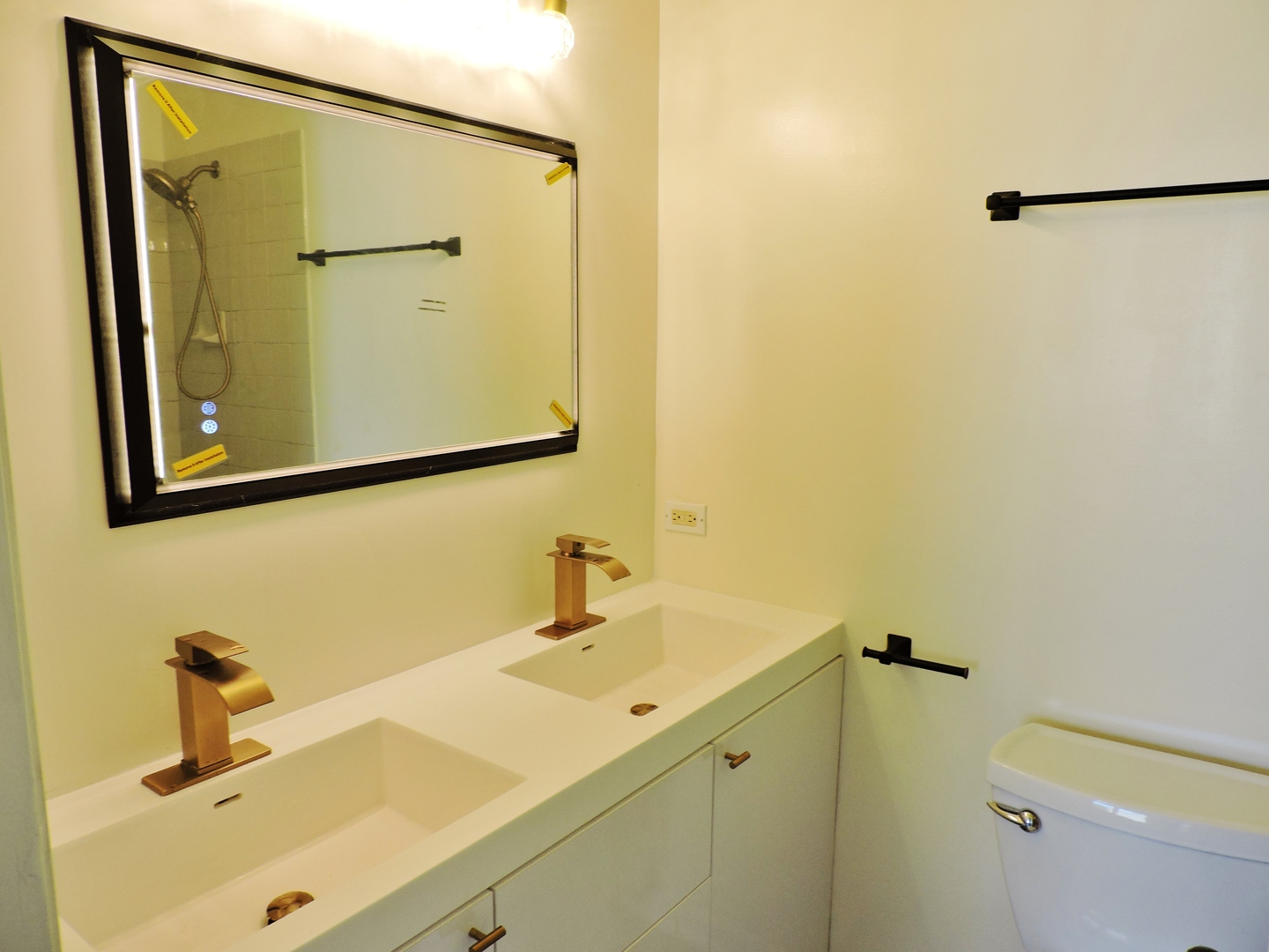 7037 South Oglesby Avenue Chicago IL 60649