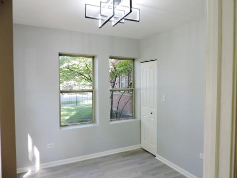 7037 South Oglesby Avenue Chicago IL 60649