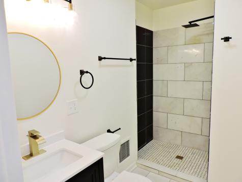 7037 South Oglesby Avenue Chicago IL 60649