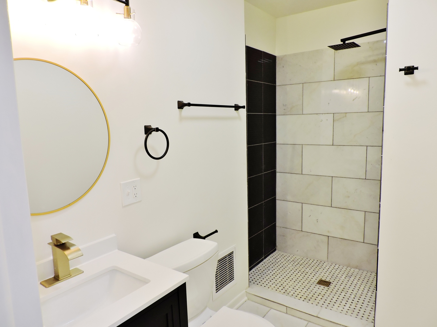 7037 South Oglesby Avenue Chicago IL 60649