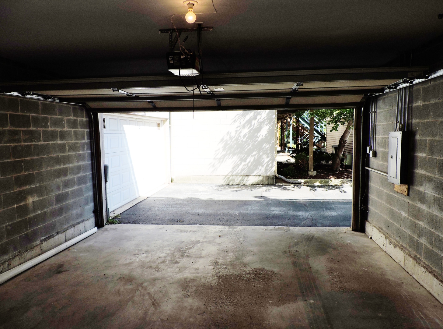 7037 South Oglesby Avenue Chicago IL 60649