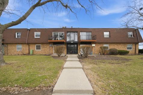 645 Grove Drive Buffalo Grove IL 60089