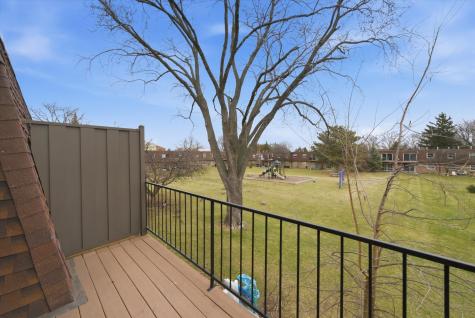 645 Grove Drive Buffalo Grove IL 60089