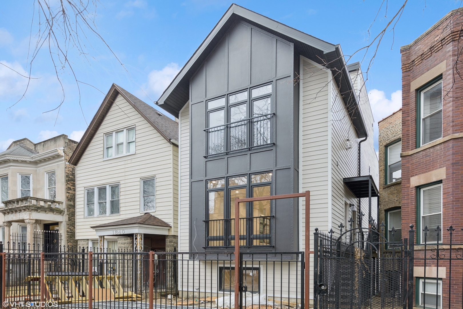 1842 North Whipple Street Chicago IL 60647