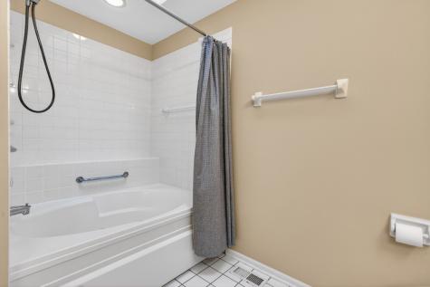 330 Stillwater Court Wauconda IL 60084