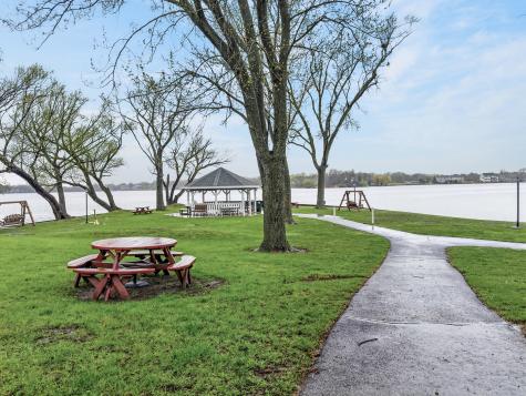 330 Stillwater Court Wauconda IL 60084