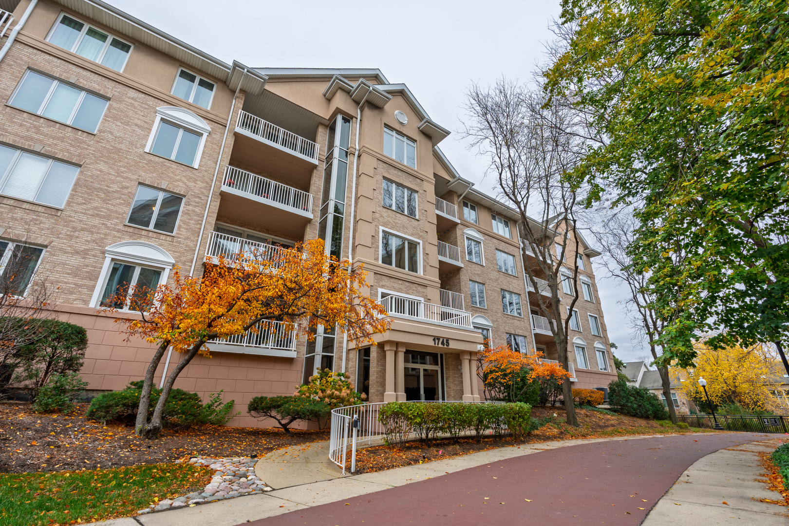 1745 Pavilion Way Park Ridge IL 60068