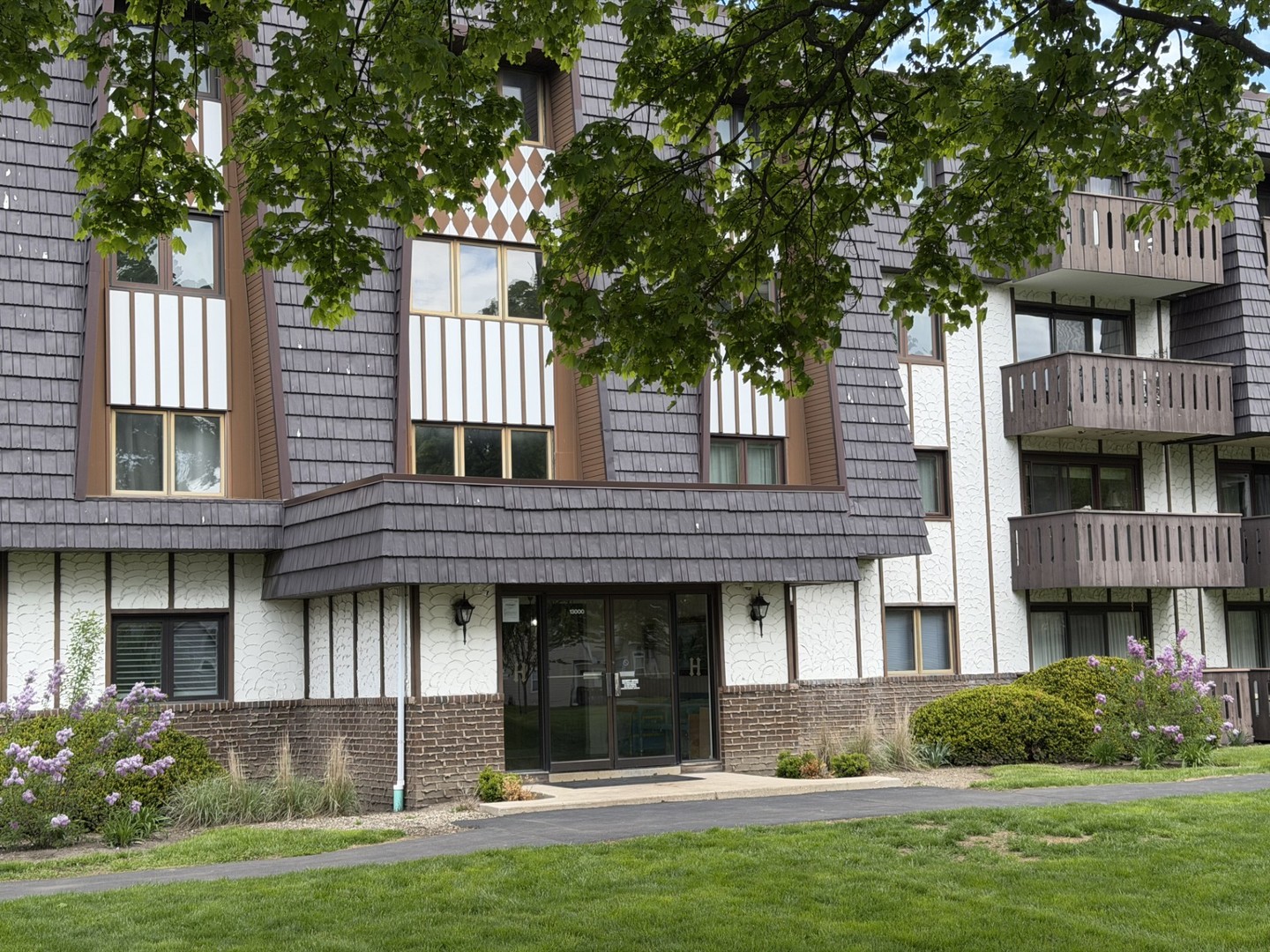 13000 West Heiden Circle Lake Bluff IL 60044