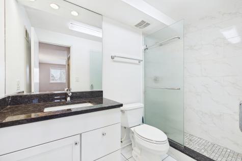 13000 West Heiden Circle Lake Bluff IL 60044