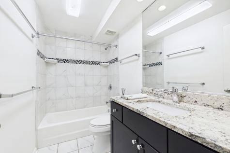 13000 West Heiden Circle Lake Bluff IL 60044