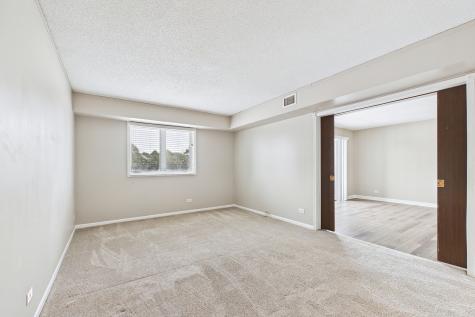 13000 West Heiden Circle Lake Bluff IL 60044