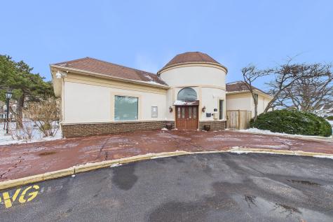 13000 West Heiden Circle Lake Bluff IL 60044