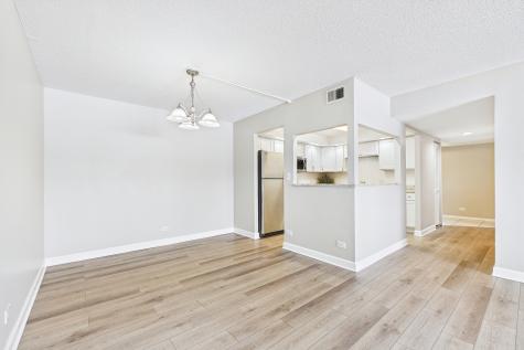13000 West Heiden Circle Lake Bluff IL 60044