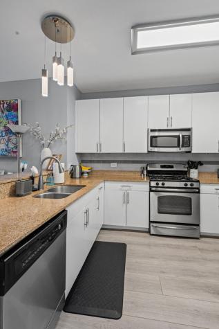 757 North Orleans Street Chicago IL 60654