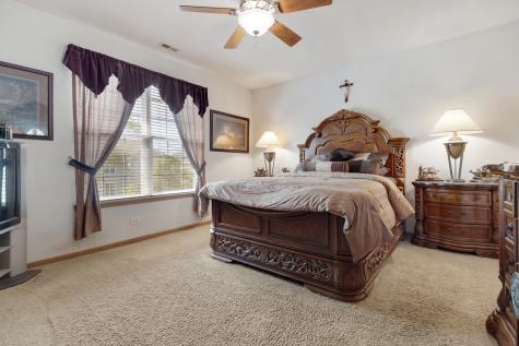 1385 Scarboro Road Schaumburg IL 60193