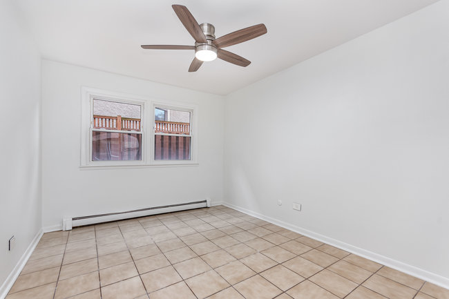 1511 West Birchwood Avenue Chicago IL 60626