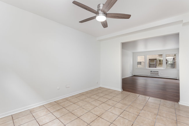 1511 West Birchwood Avenue Chicago IL 60626