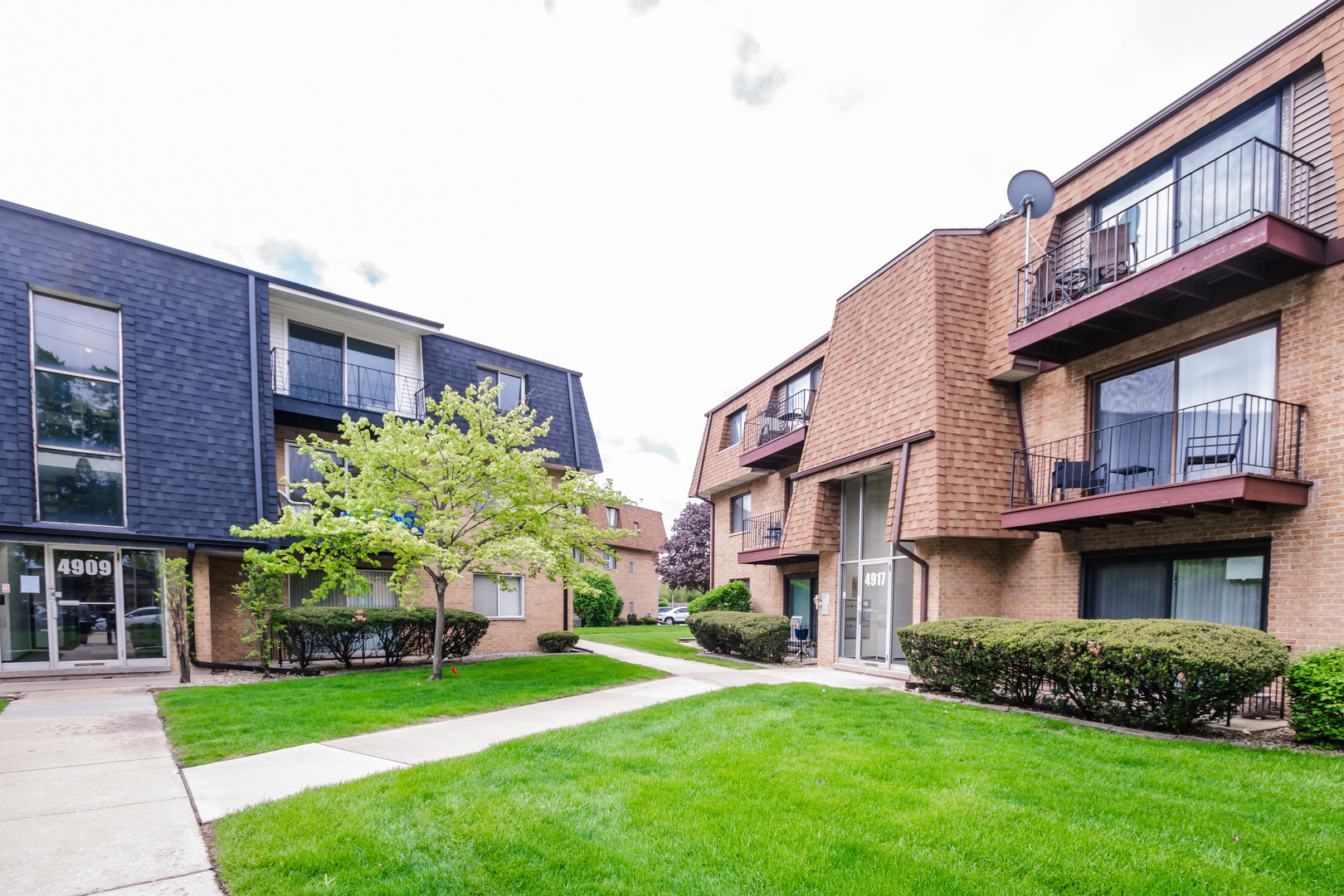 4917 West 109th Street Oak Lawn IL 60453
