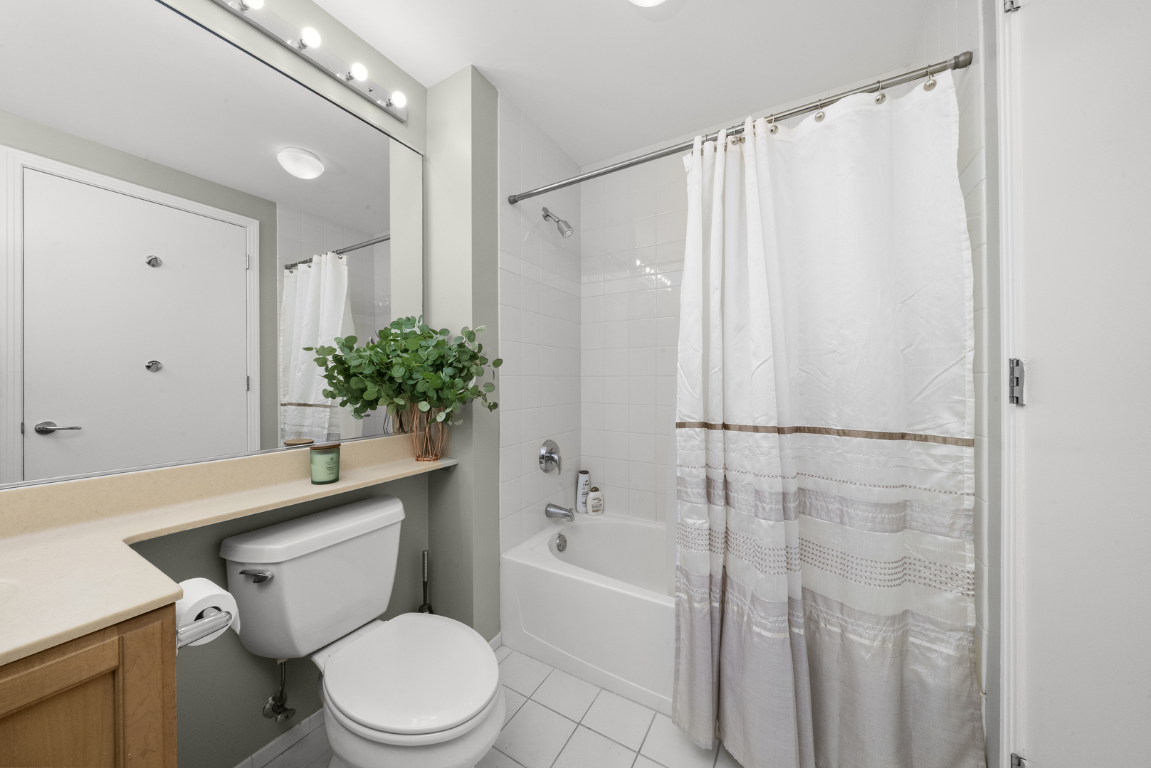 400 North La Salle Drive Chicago IL 60654