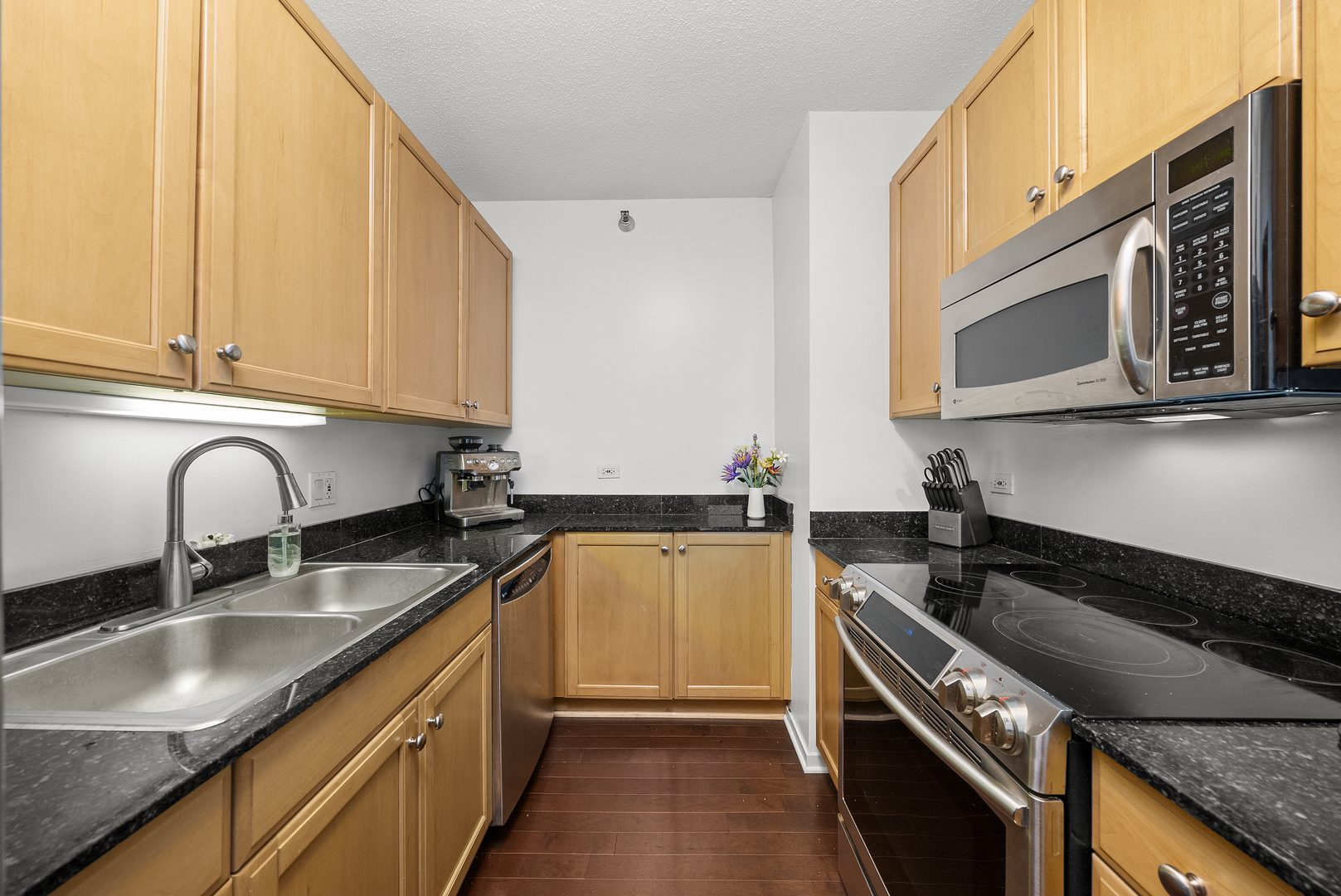 400 North La Salle Drive Chicago IL 60654