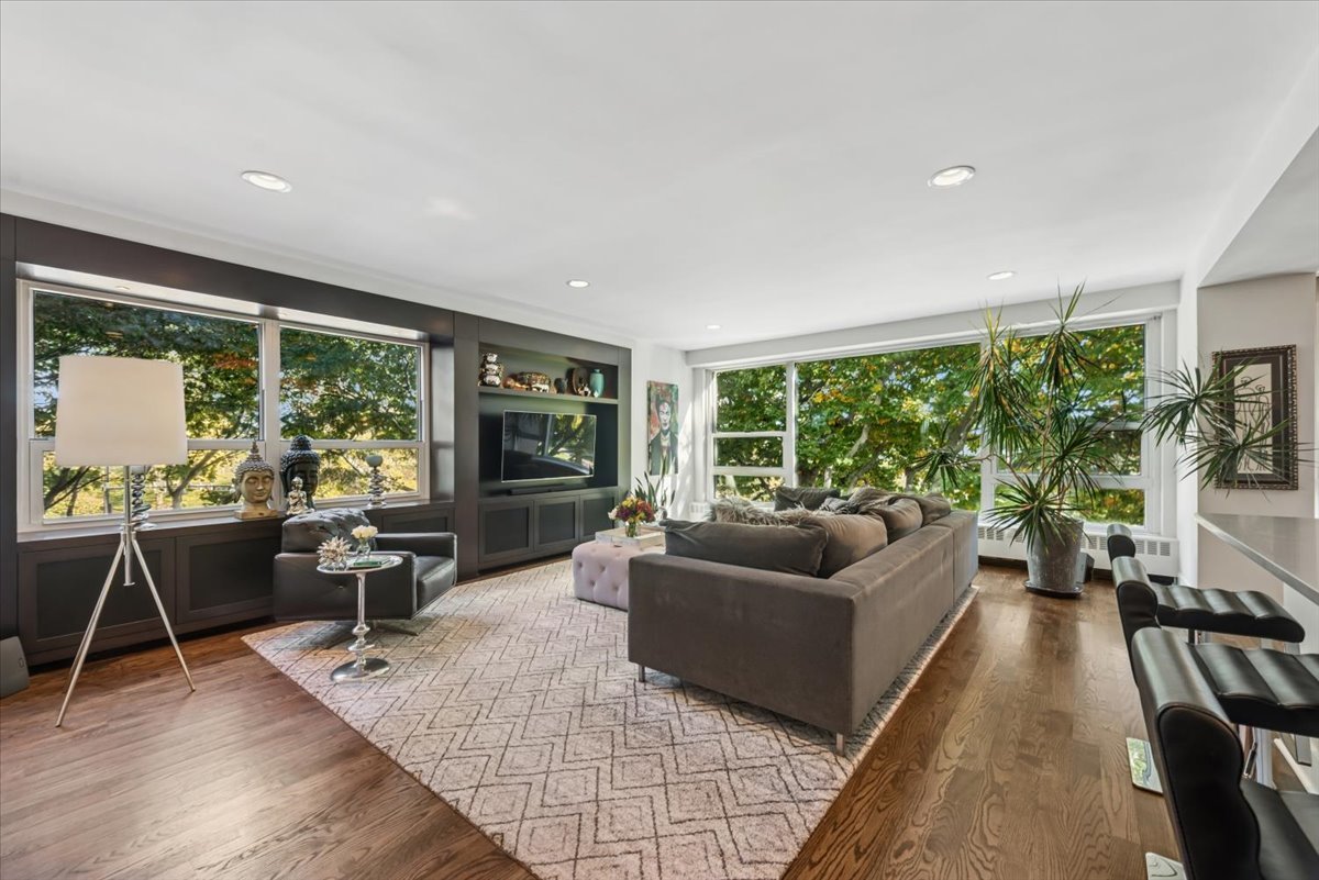 3180 North Lake Shore Drive Chicago IL 60657