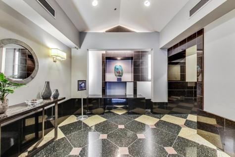 111 West Maple Street Chicago IL 60611