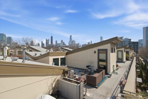 945 North Kingsbury Street Chicago IL 60610