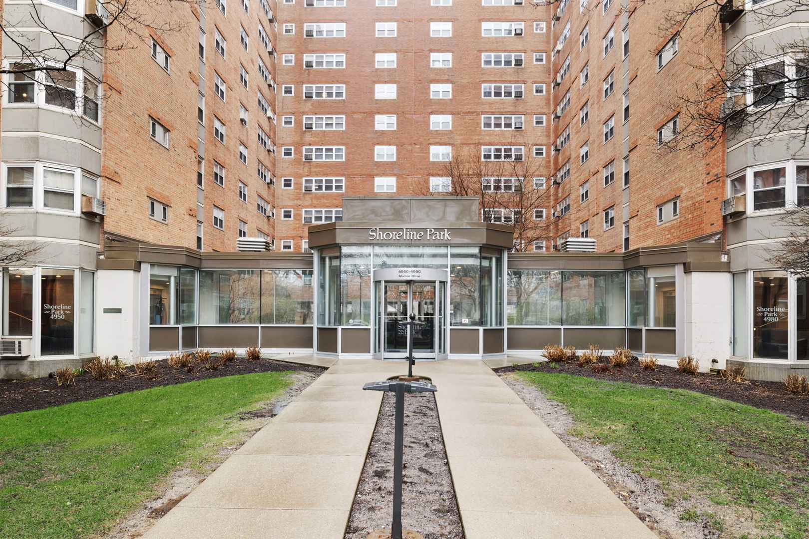 4960 North Marine Drive Chicago IL 60640