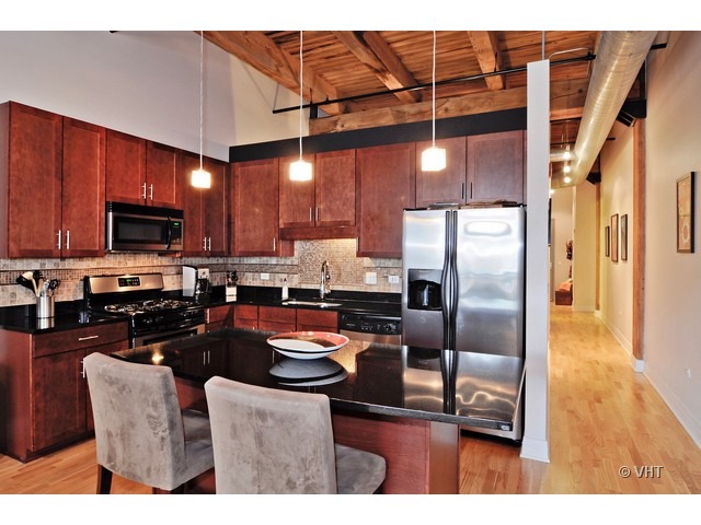 770 West Gladys Avenue Chicago IL 60661