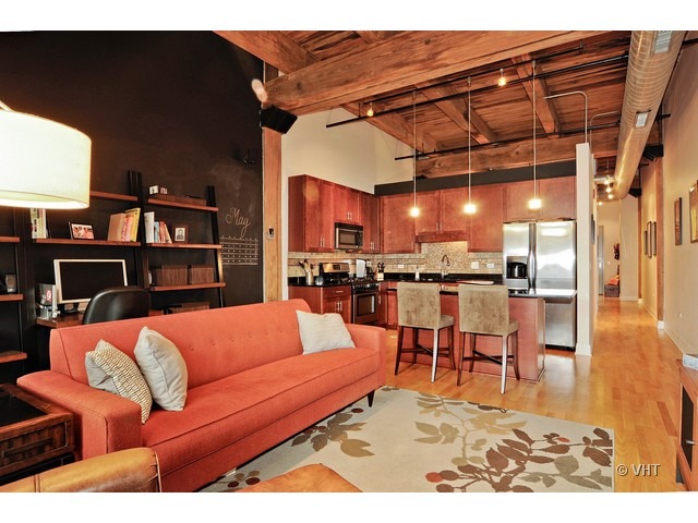 770 West Gladys Avenue Chicago IL 60661