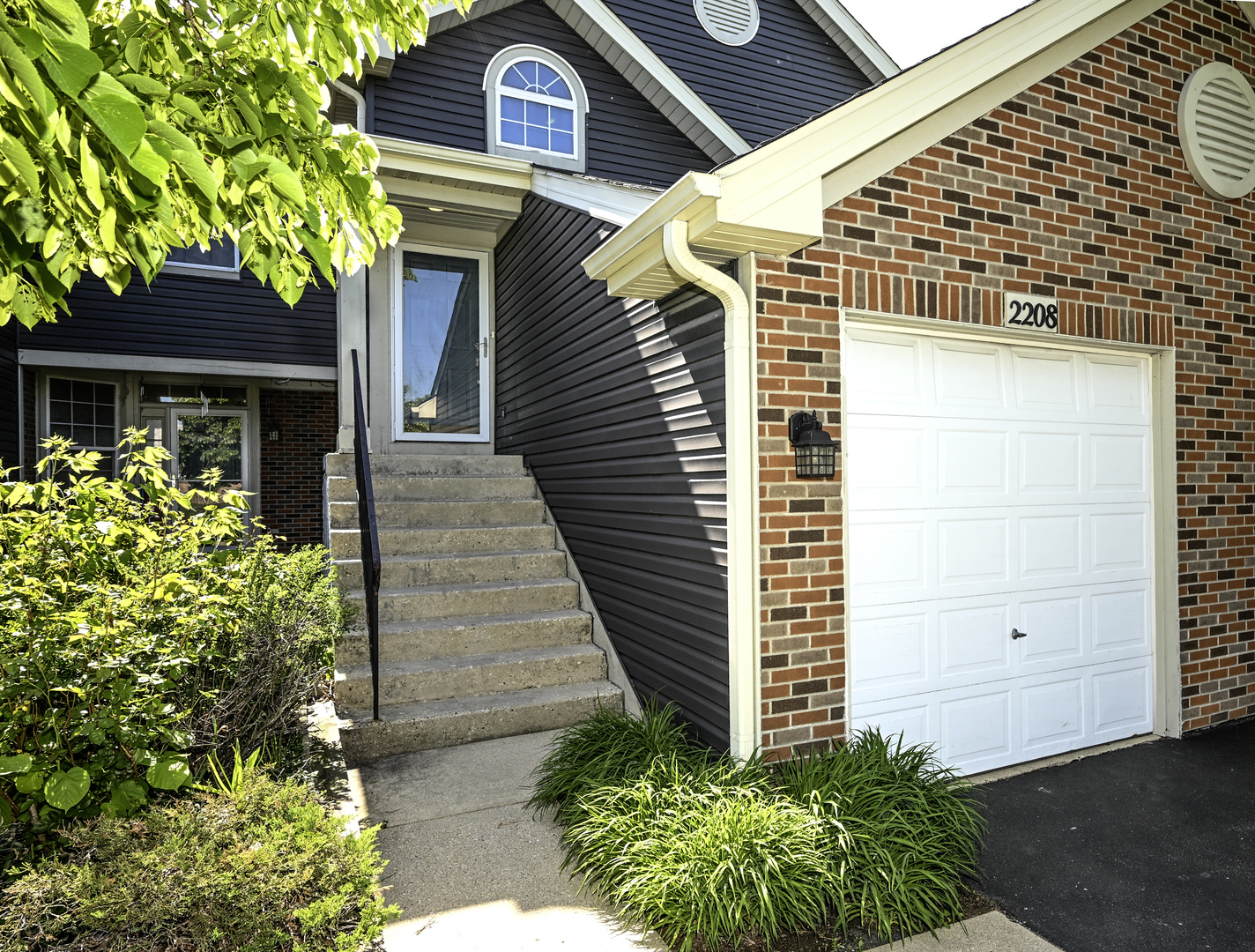2208 Lake Ridge Drive Glendale Heights IL 60139