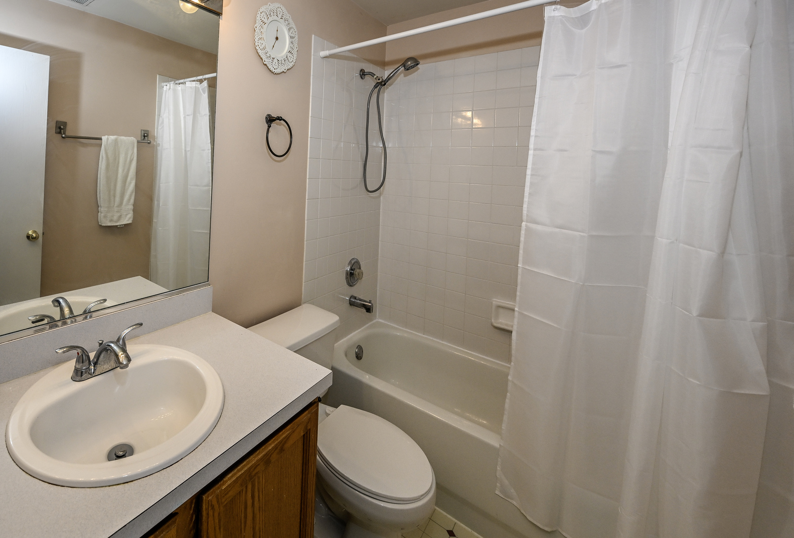 2208 Lake Ridge Drive Glendale Heights IL 60139