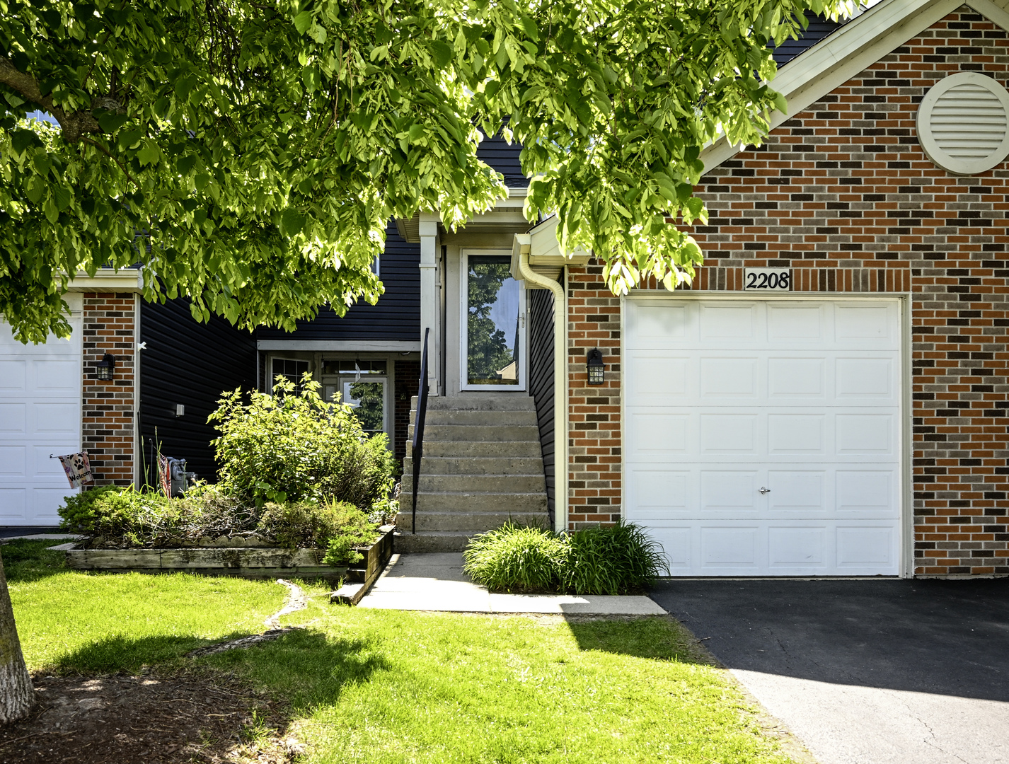 2208 Lake Ridge Drive Glendale Heights IL 60139