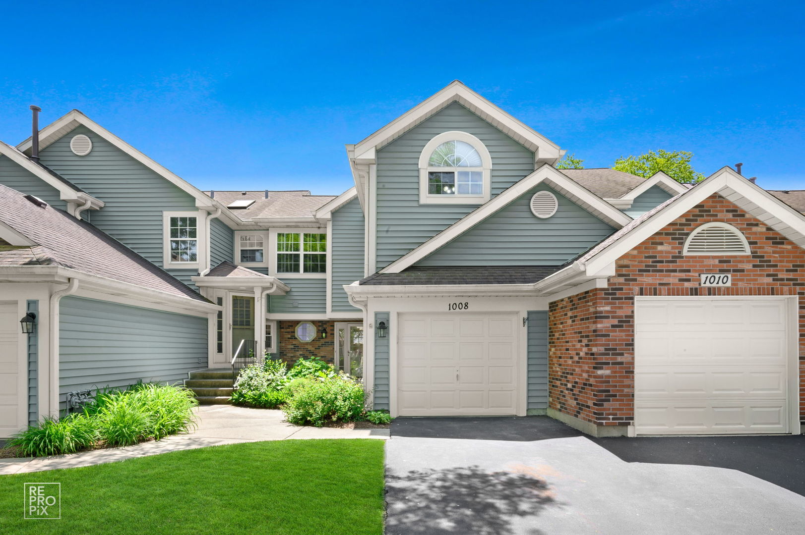 1008 Rockport Drive Carol Stream IL 60188