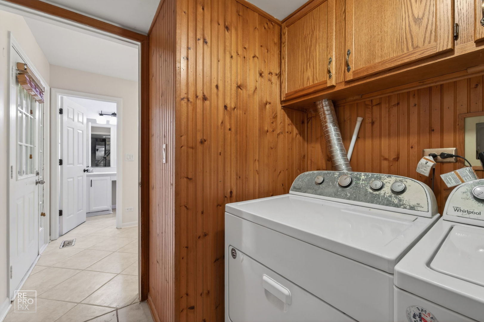 1008 Rockport Drive Carol Stream IL 60188